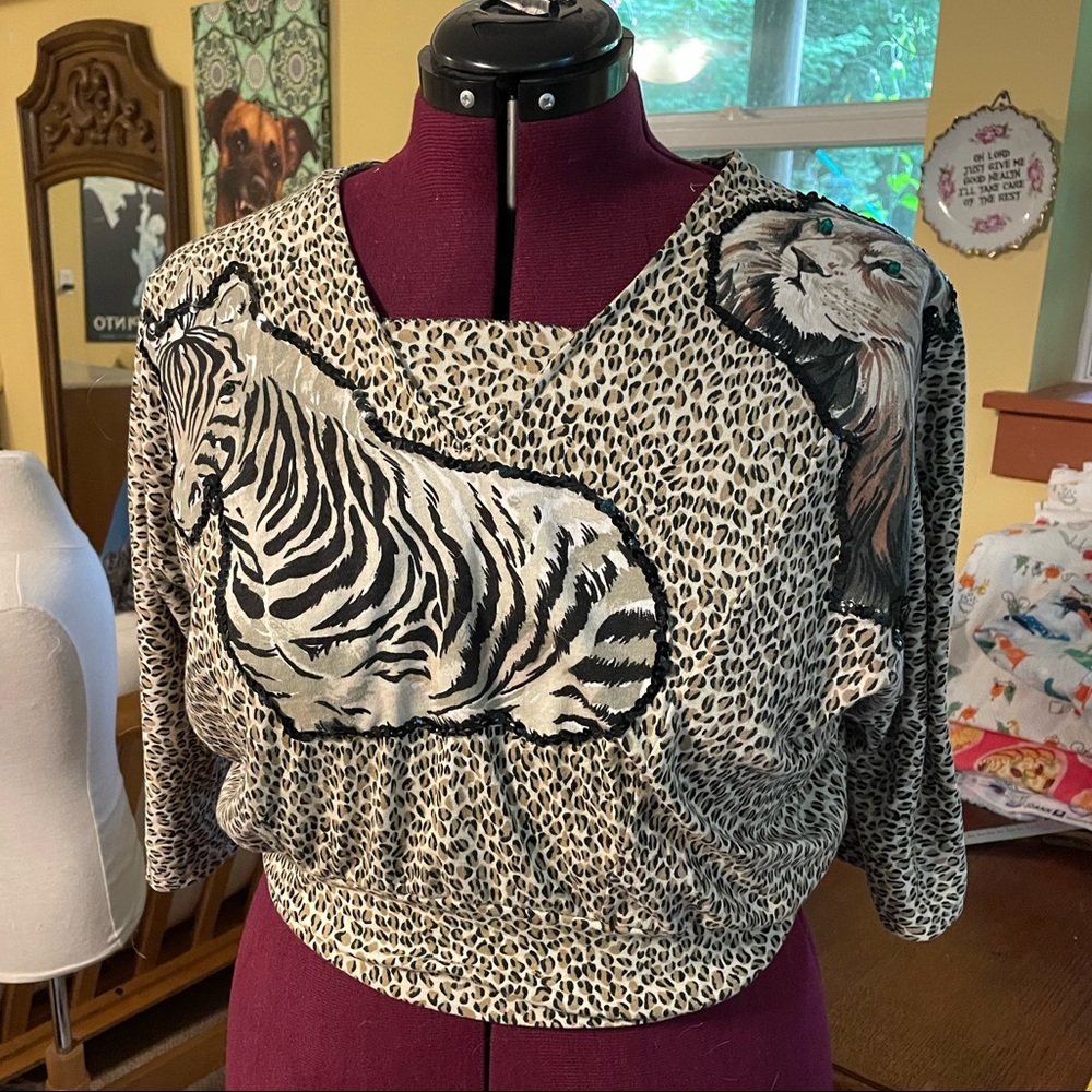 Vintage 80s crop top safari print
